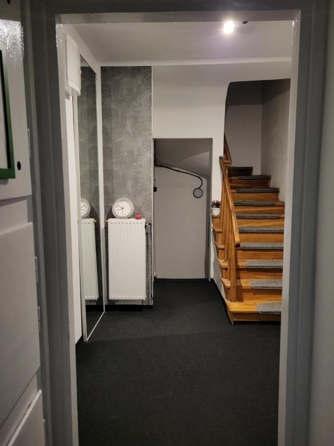 Charmed Homestay - Zaczarowany Varşova Dış mekan fotoğraf