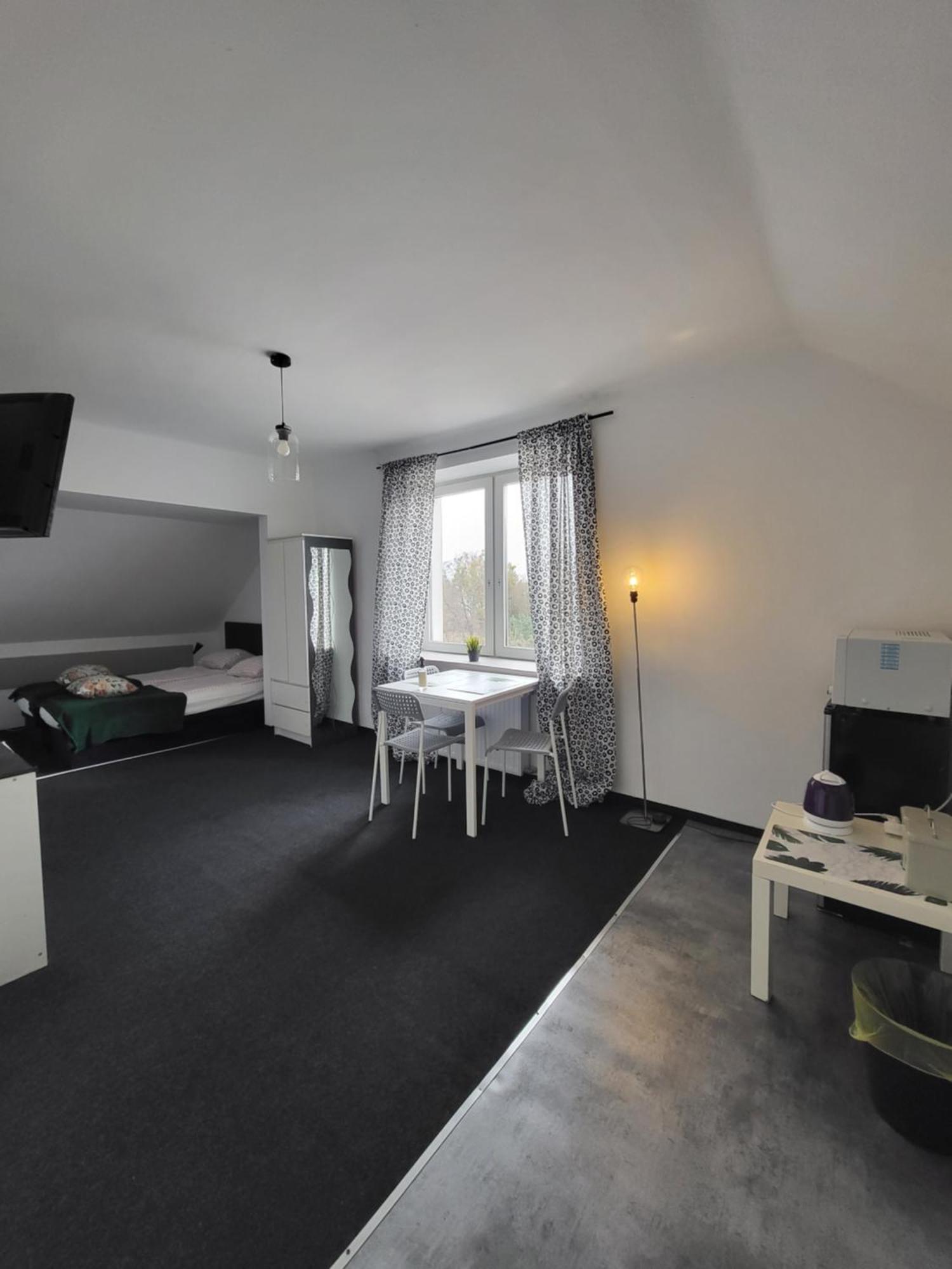 Charmed Homestay - Zaczarowany Varşova Dış mekan fotoğraf
