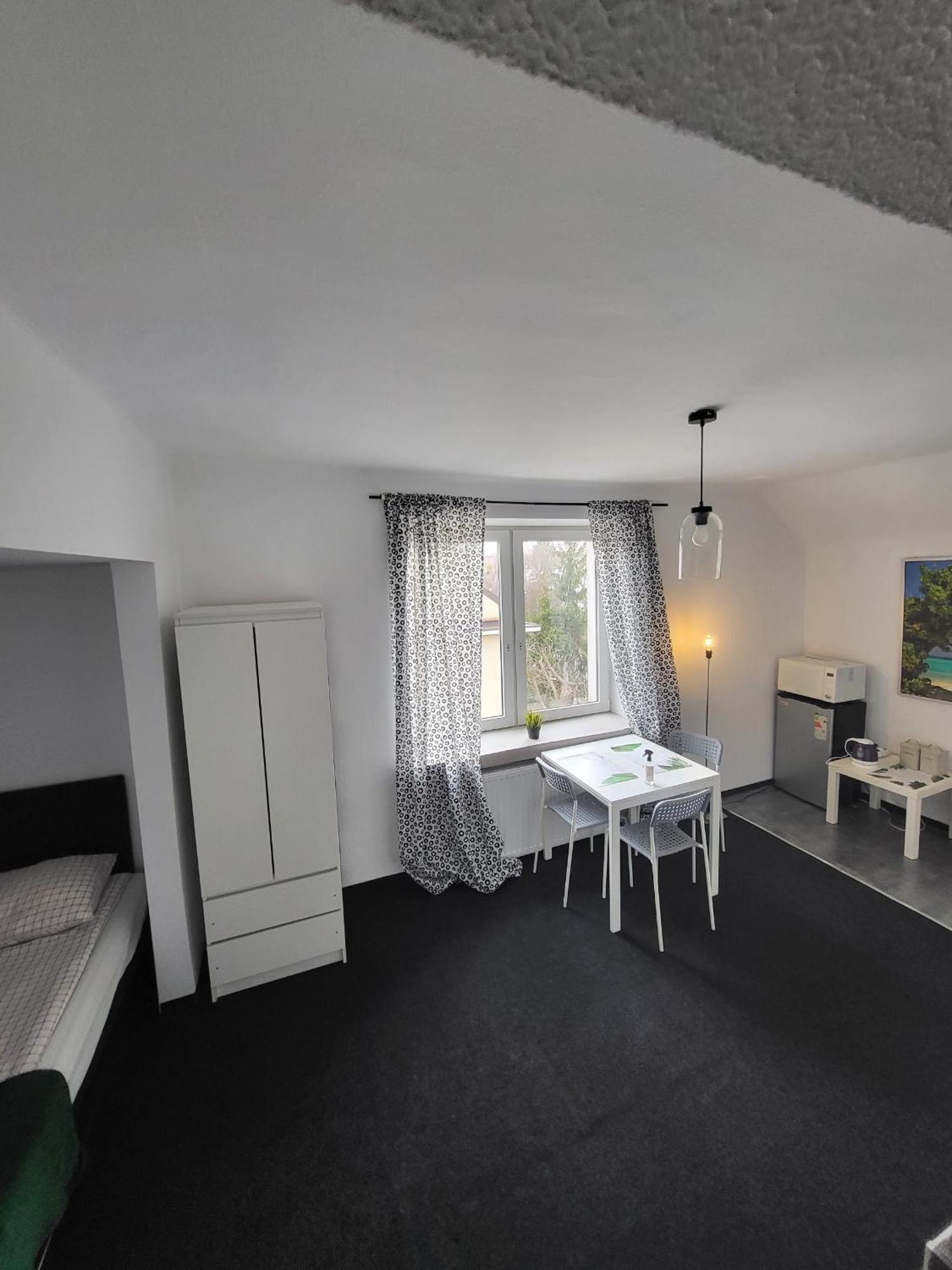 Charmed Homestay - Zaczarowany Varşova Dış mekan fotoğraf