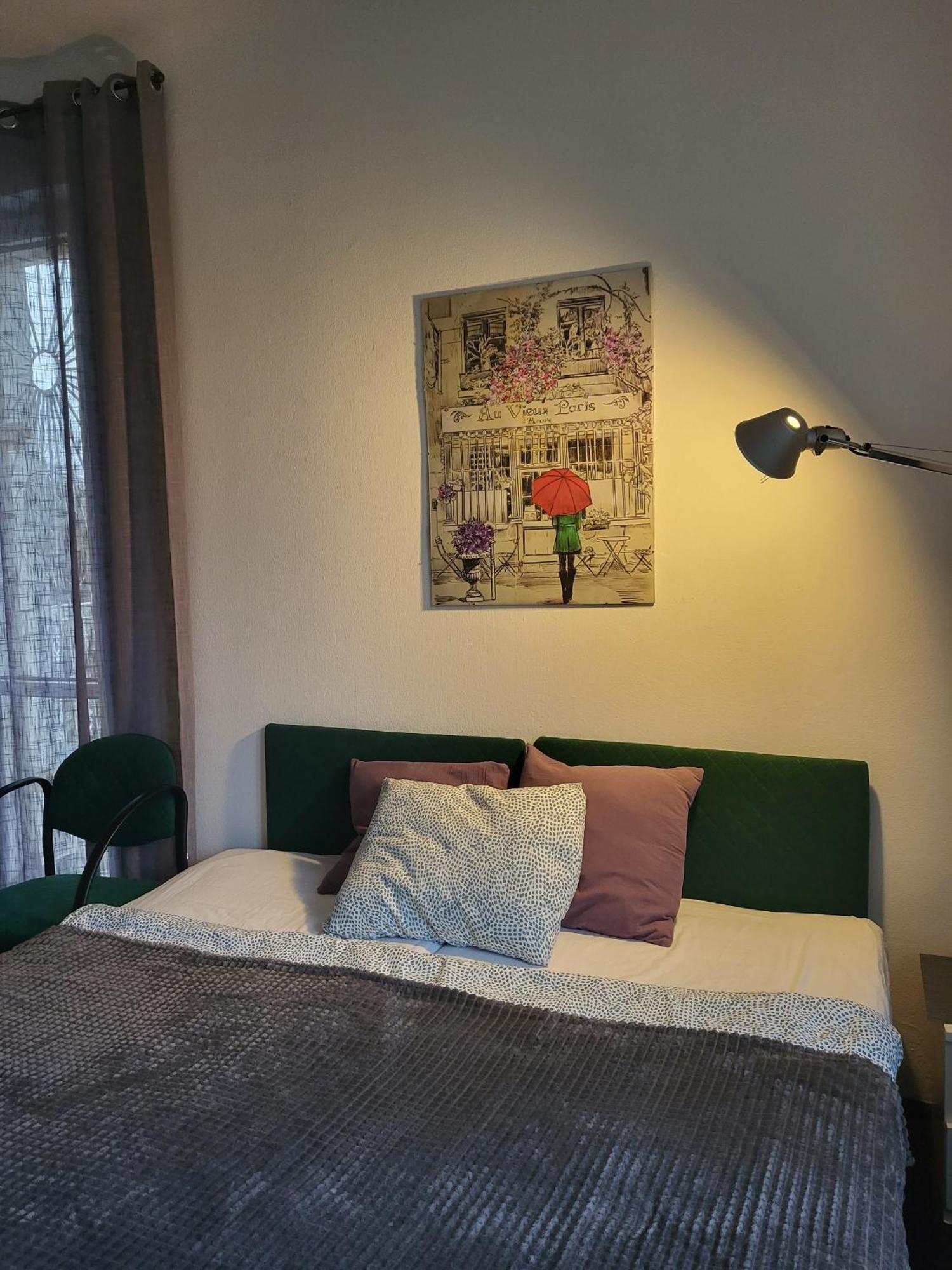 Charmed Homestay - Zaczarowany Varşova Dış mekan fotoğraf