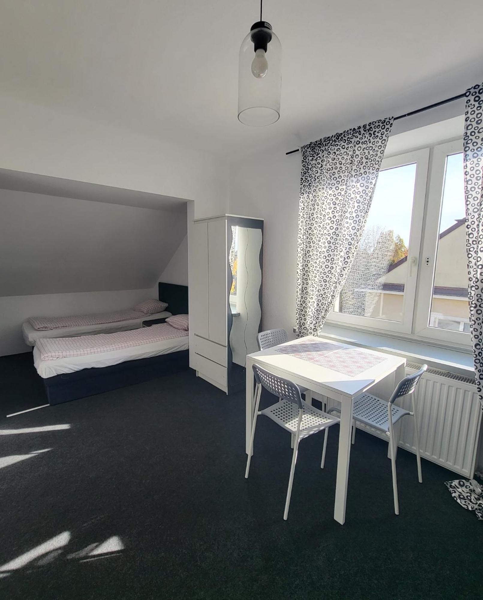 Charmed Homestay - Zaczarowany Varşova Dış mekan fotoğraf