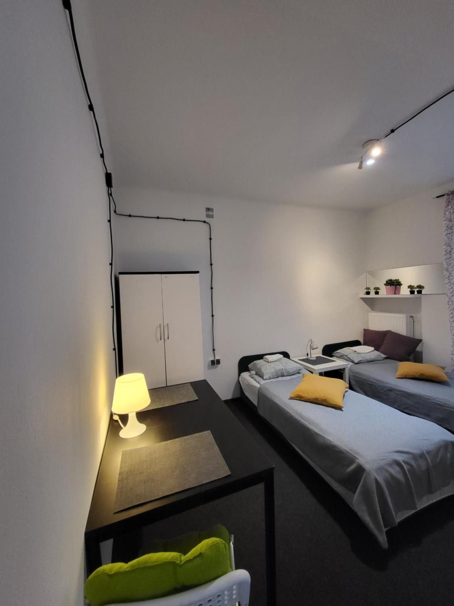 Charmed Homestay - Zaczarowany Varşova Dış mekan fotoğraf